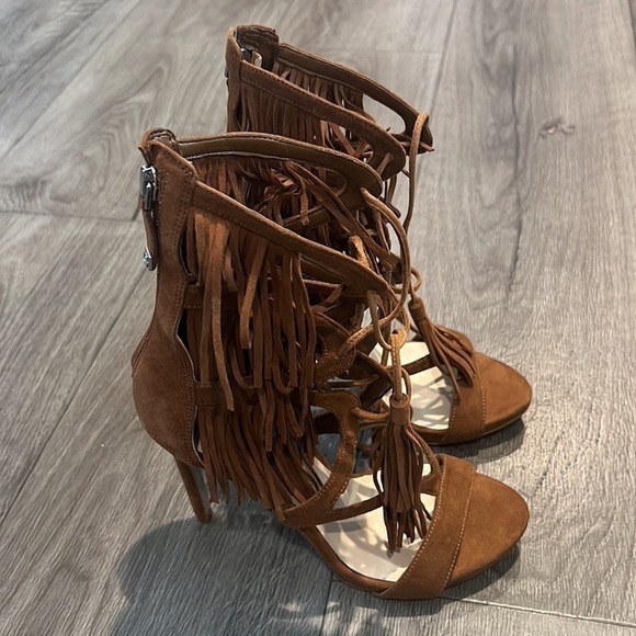 Guess Fringe Heels in Brown size 6M - Picture 3 of 7